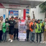 Senyum Ojol Gresik Saat Dapat BBM Gratis, Polsek Kebomas dan YALPK Group Gelar Bakti Sosial