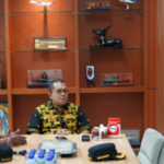Kreativitas Patriotisme: Gubernur Melki Dukung Pengibaran Bendera Merah Putih di Bawah Laut.