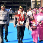Natoni, Pedang Pora, dan Senyum Hangat – Penyambutan Penuh Makna Kapolda NTT yang Baru.