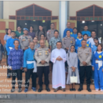 Minggu Kasih Polres Ende di Mautapaga: Hadir di Tengah Umat, Dengarkan Langsung Aspirasi Masyarakat.