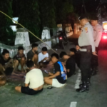 Patroli Malam Humanis Sat Samapta Polres Ende, Bubarkan Kerumunan Pemuda Tanpa Tindakan Represif.